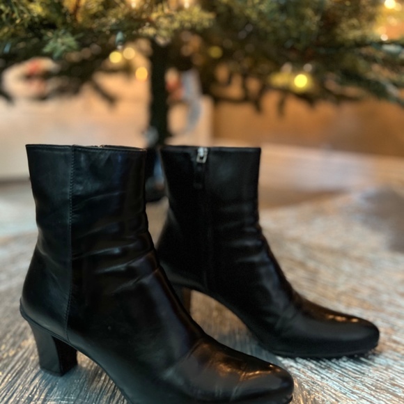 Prada Prada Calzatore Donna Black Boots 38.5 (8.5 US) - Picture 2 of 9